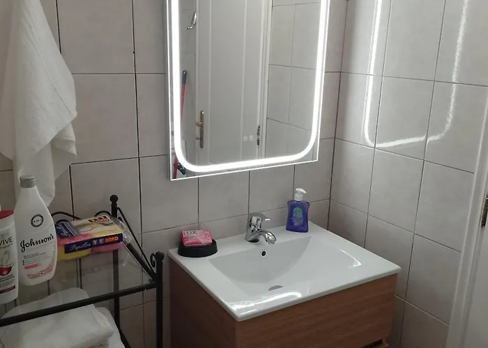 Апартаменты Spacious Fully Equipped Dora Holidays By The Sea At *