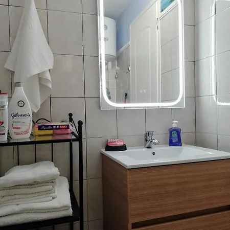 ολόκληρο Fully Equipped Dora Comfortable Holidays Apartment Flogita