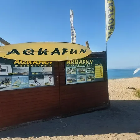 Spacious Fully Equipped Dora Holidays By The Sea At