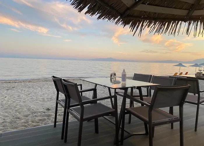 Spacious Fully Equipped Dora Holidays By The Sea At Flogita